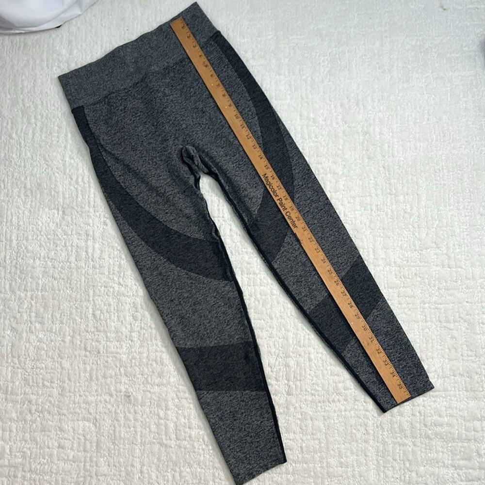 PINK Victoria's Secret Active long black charcoal athletic leggings  L - Picture 2 of 8
